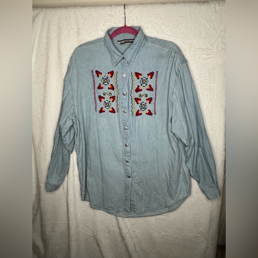 Vintage Cherokee Embroidered Denim Long Sleeve Top Large